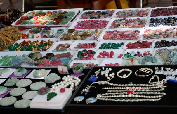 Phiên chợ triệu đô chuyên giao thương các loại đá quý giữa lòng Hà Nội-2