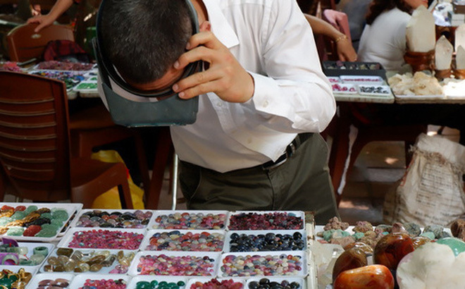 Phiên chợ triệu đô chuyên giao thương các loại đá quý giữa lòng Hà Nội-5