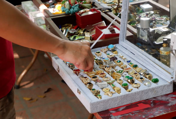 Phiên chợ triệu đô chuyên giao thương các loại đá quý giữa lòng Hà Nội-7