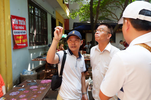 Phiên chợ triệu đô chuyên giao thương các loại đá quý giữa lòng Hà Nội-8