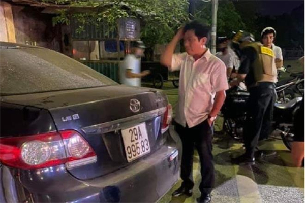 Em dâu chở chị chồng đâm vào thành cầu: chị chết, em đi tù-2