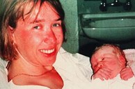Bức ảnh chấn động: Mỉm cười bên con gái sơ sinh, người phụ nữ không ngờ chồng lại vô ý giao đứa trẻ cho kẻ bắt cóc ngay sau đó