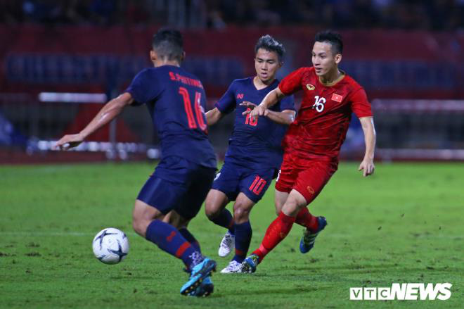 Quang Hải vs Hùng Dũng: Ai xứng đáng giành Quả bóng Vàng Việt Nam 2019?-3