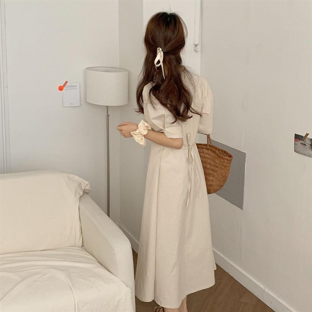 Chán tóc xõa thì còn đến 5 kiểu tóc siêu xinh, siêu mát để diện cùng váy vóc Hè này-11