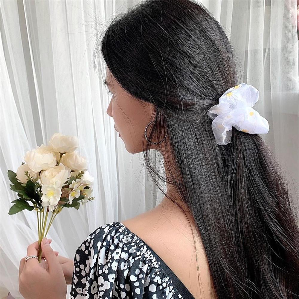 Chán tóc xõa thì còn đến 5 kiểu tóc siêu xinh, siêu mát để diện cùng váy vóc Hè này-6