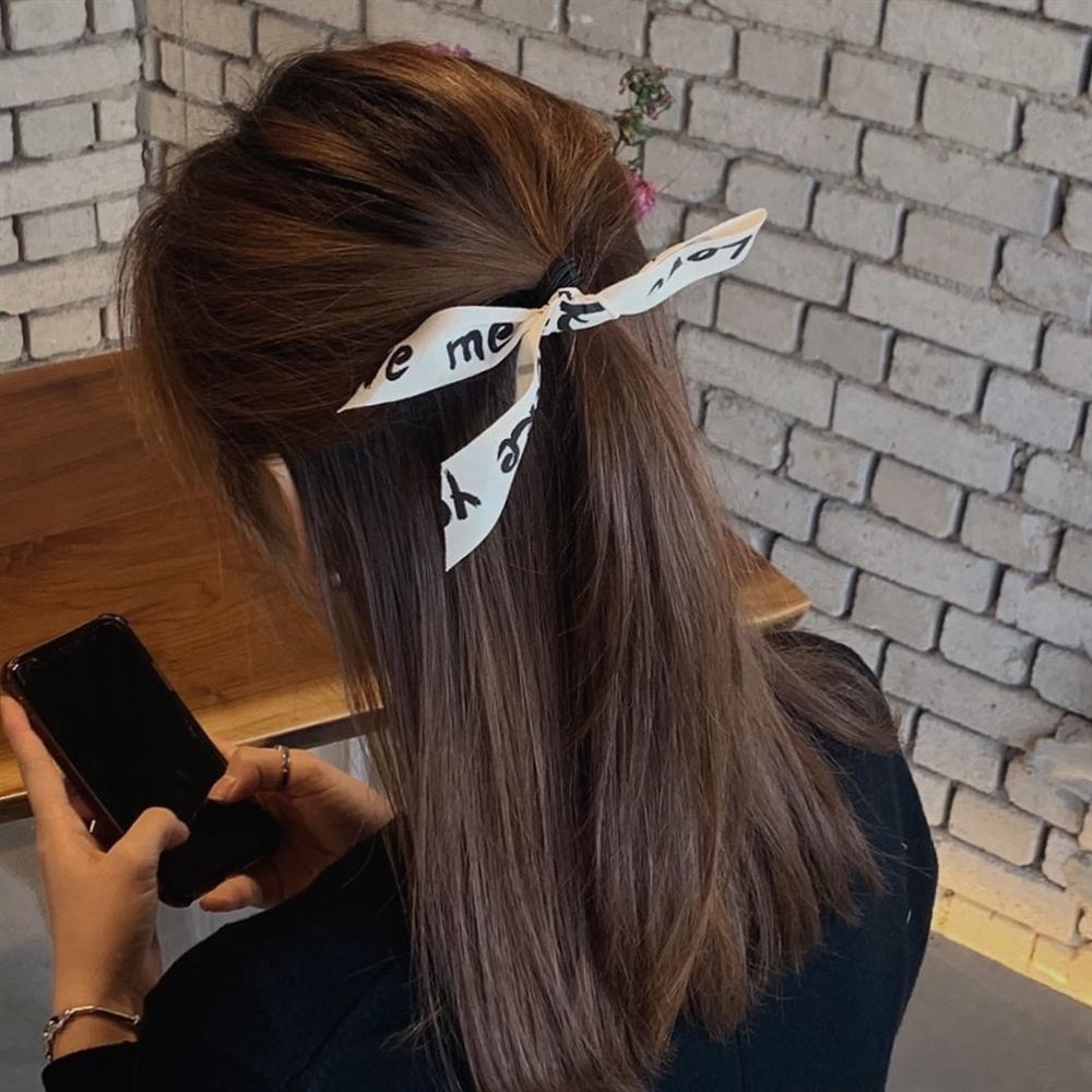 Chán tóc xõa thì còn đến 5 kiểu tóc siêu xinh, siêu mát để diện cùng váy vóc Hè này-8