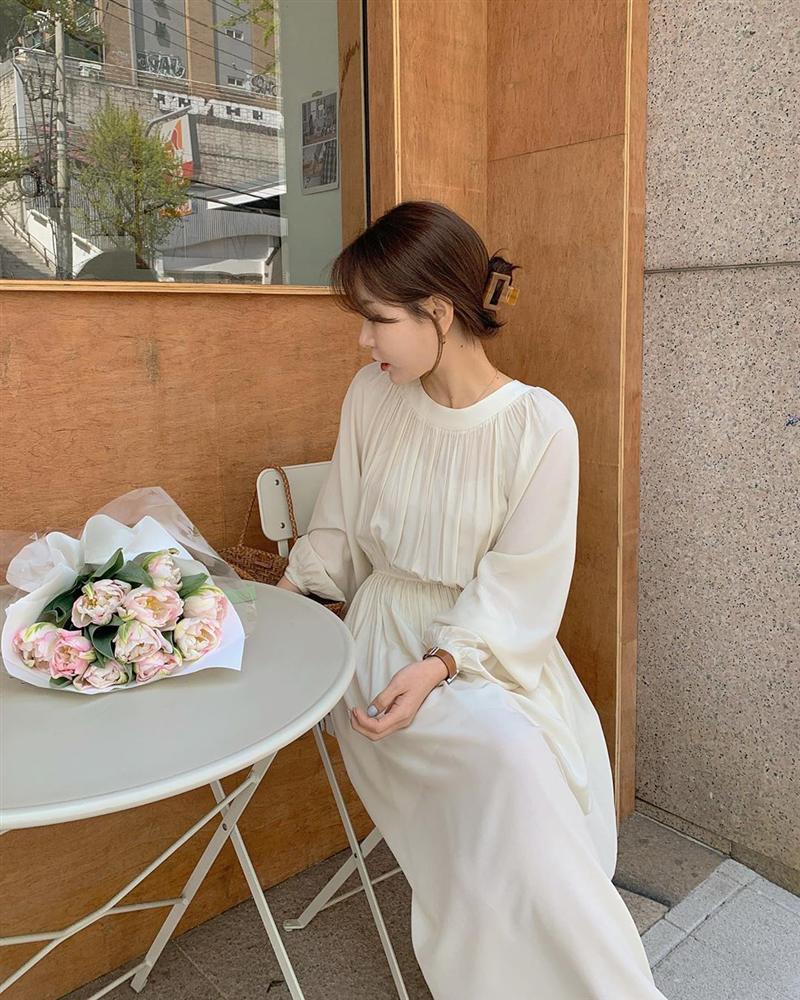 Chán tóc xõa thì còn đến 5 kiểu tóc siêu xinh, siêu mát để diện cùng váy vóc Hè này-14