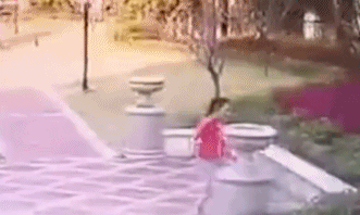 Hai tay gần như tàn phế vì bị tai nạn khi tập thể dục, người phụ nữ đòi bồi thường hơn 1 tỷ đồng nhưng lại nhận cái kết đắng-1