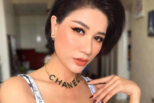 Trang Trần lên tiếng sau khi bị mắng vì vỗ mặt TS. Lê Thẩm Dương: Fan của thầy toàn học trên giấy, mấy đứa học trên giấy chỉ đi làm thuê thôi!-7