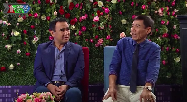 Trang Trần lên tiếng sau khi bị mắng vì vỗ mặt TS. Lê Thẩm Dương: Fan của thầy toàn học trên giấy, mấy đứa học trên giấy chỉ đi làm thuê thôi!-4