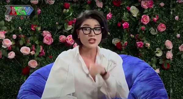 Trang Trần lên tiếng sau khi bị mắng vì vỗ mặt TS. Lê Thẩm Dương: Fan của thầy toàn học trên giấy, mấy đứa học trên giấy chỉ đi làm thuê thôi!-5