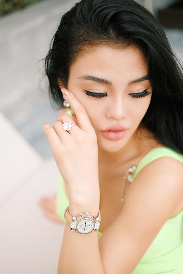 Hoa hậu bốc lửa, ăn chơi nhất Sài Gòn có cuộc sống hiện tại ra sao?-6