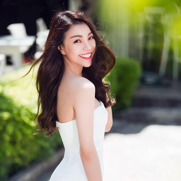 Trà Ngọc Hằng bị tai nạn gãy răng, phải ghép xương nhân tạo: Tỉnh dậy là em òa khóc-2