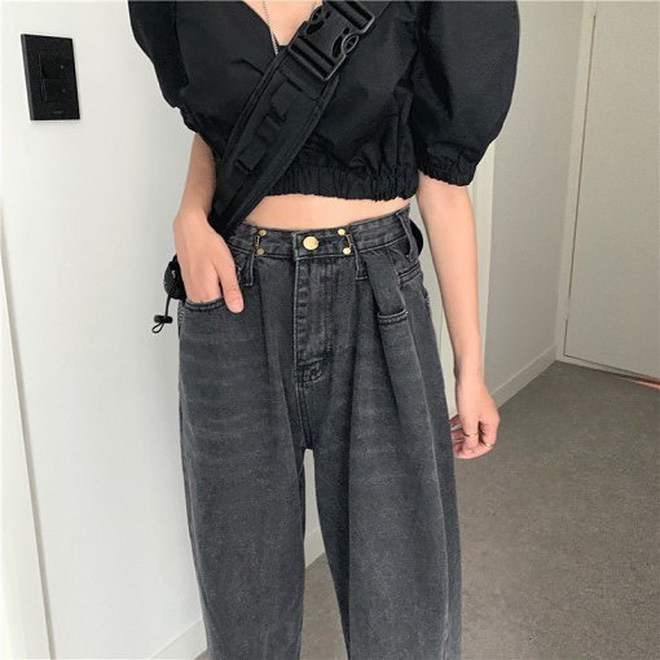 Có một kiểu quần jeans sao Việt phát cuồng” mới đây nhưng Rosé thì đã diện suốt từ năm ngoái mới tài-12