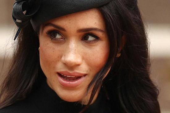 Meghan Markle nói hoàng gia Anh có âm mưu chống lại mình khiến dư luận càng thêm tức giận vì chi tiết vô lý