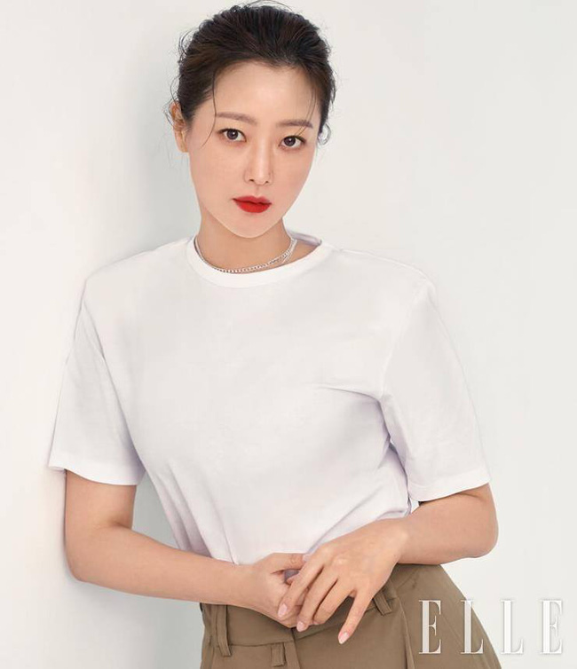 Kim Hee Sun - Người phụ nữ duy nhất tự tin khẳng định đẹp hơn Kim Tae Hee: Từng đau đớn tới mức muốn giải nghệ, bỏ xứ ra đi vì ngoại hình con gái bị miệt thị-9