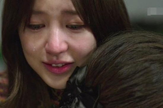 Sau 23 cuộc gọi nhỡ lúc ôm con vào viện, vợ kéo chiếc vali dựng góc nhà rồi quả quyết