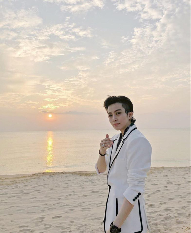 Gil Lê đi nghỉ mát cùng gia đình và tiếp tục để lộ chi tiết quen quen chứng minh đang hẹn hò cùng ai đó”?-7