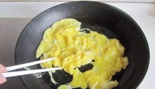 Chưng trứng trong nhiều năm giờ mới biết, trứng và cà chua không thể nấu cùng lúc-1