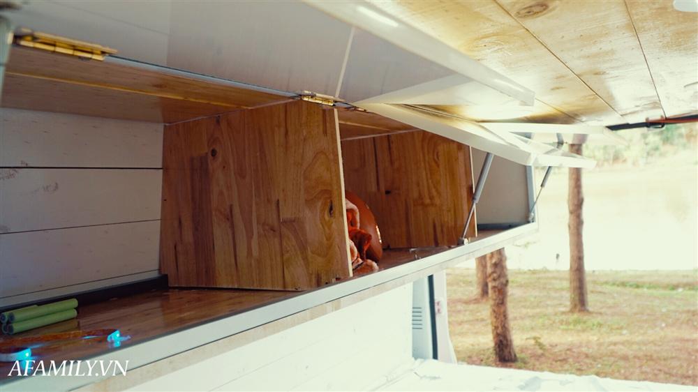 Đôi vợ chồng bỏ 120 triệu đồng mua ô tô cũ về làm thành ngôi nhà di động với đầy đủ bếp núc, phòng ngủ rồi chở con đi du lịch khắp Việt Nam!-15