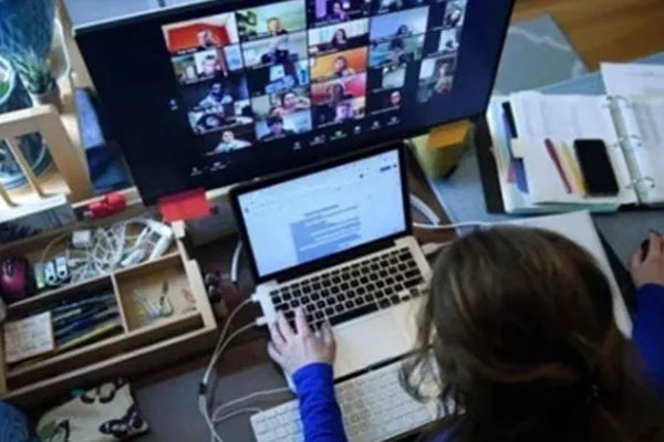 Tin tặc phát phim khiêu dâm cho cả lớp học kinh thánh xem-1