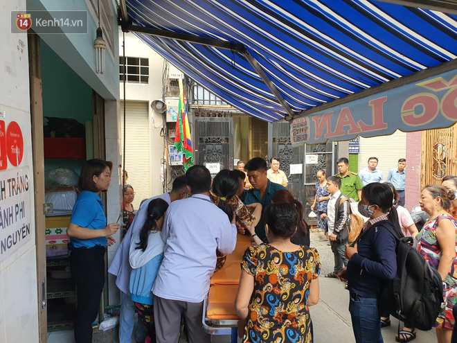 Quặn lòng đám tang của bé trai lớp 6 bị cây đè tử vong, người mẹ ngã quỵ được đưa vào lại bệnh viện vì sức khỏe rất yếu-2