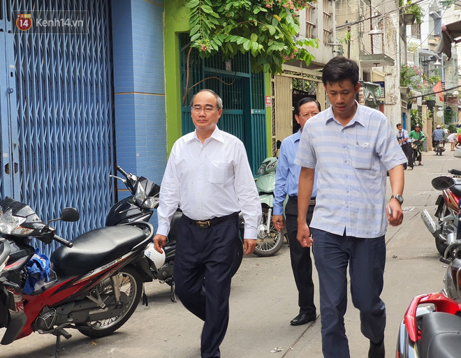 Quặn lòng đám tang của bé trai lớp 6 bị cây đè tử vong, người mẹ ngã quỵ được đưa vào lại bệnh viện vì sức khỏe rất yếu-10