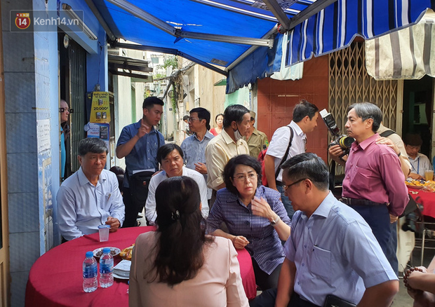 Quặn lòng đám tang của bé trai lớp 6 bị cây đè tử vong, người mẹ ngã quỵ được đưa vào lại bệnh viện vì sức khỏe rất yếu-12