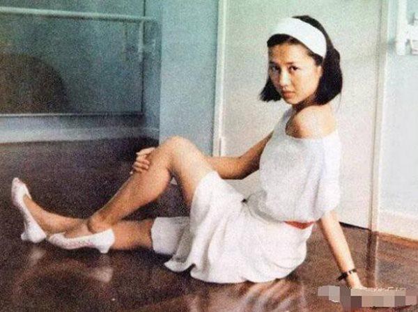 Bà Tư đặc biệt của trùm sòng bạc Hà Hồng Sân: Vũ công đổi đời nhờ lọt vào mắt xanh tỷ phú, dùng lời nói cũng đủ dập tắt sóng gió gia tộc-2