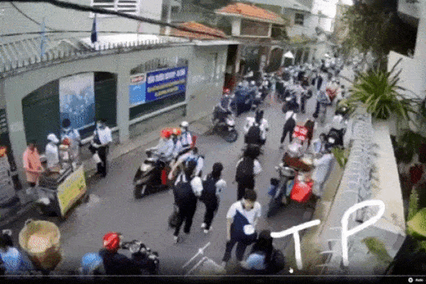 Nam sinh vô tư đắp mặt nạ giữa giờ giải lao khiến ai nấy cười ngặt nghẽo, soi nhan sắc thật mới thấy sức mạnh của làm đẹp là đây!-5