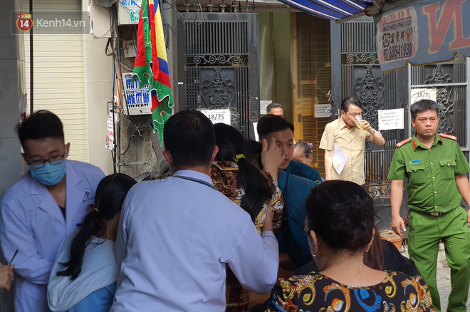 Người cha lặng lẽ bên linh cữu đứa con trai khi phép màu đã tắt: Nó còn khoanh tay chào tôi ngoan ngoãn đi vào trường, nào ngờ...-4