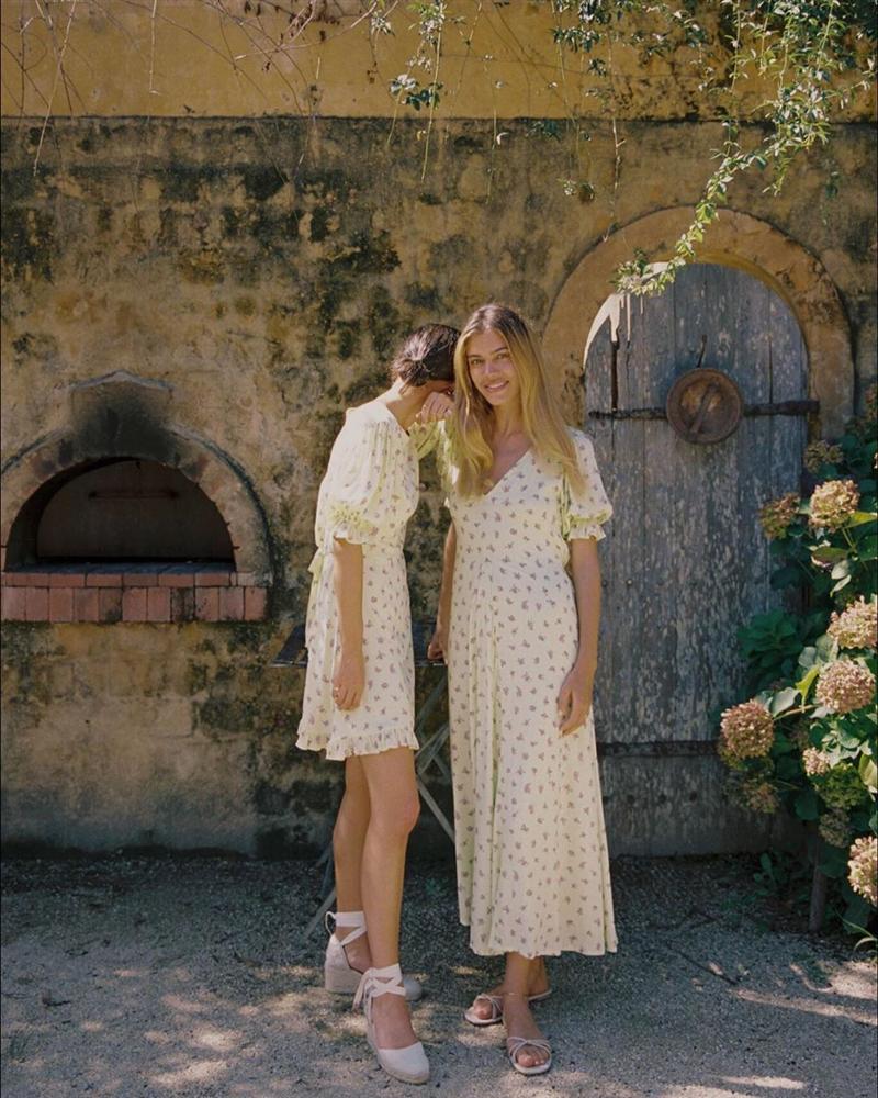 4 mẫu giày dép mùa Hè được lòng phụ nữ Pháp nhất vì diện thế nào cũng tinh tế và đẹp xinh khỏi nghĩ-11