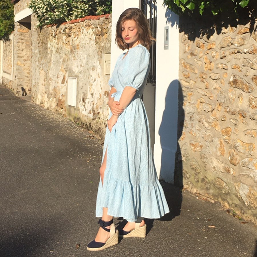 4 mẫu giày dép mùa Hè được lòng phụ nữ Pháp nhất vì diện thế nào cũng tinh tế và đẹp xinh khỏi nghĩ-12