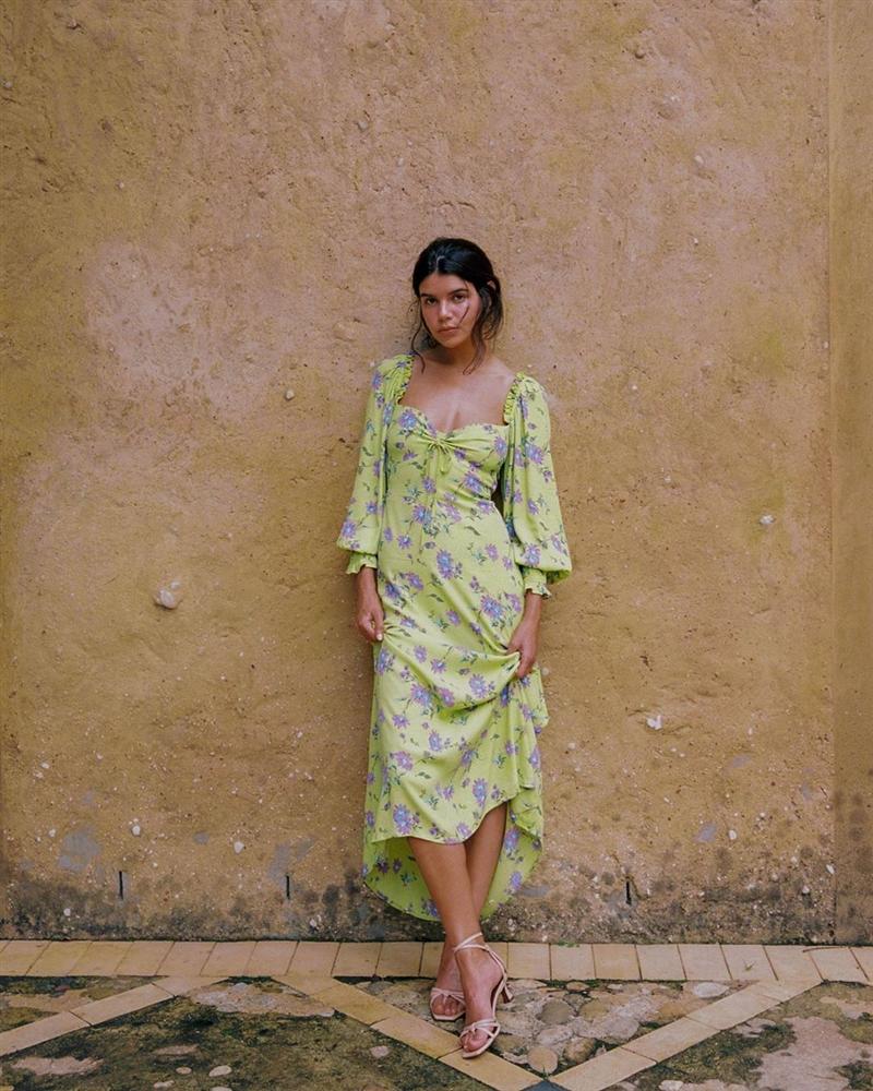 4 mẫu giày dép mùa Hè được lòng phụ nữ Pháp nhất vì diện thế nào cũng tinh tế và đẹp xinh khỏi nghĩ-16