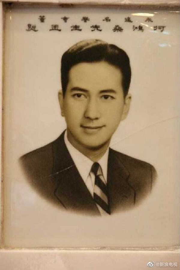 Hé lộ những bức ảnh thời trẻ của vua sòng bạc Macau Hà Hồng Sân: Nhan sắc cực phẩm, tài năng và giàu có đúng chuẩn nam thần ngôn tình đời thực-5