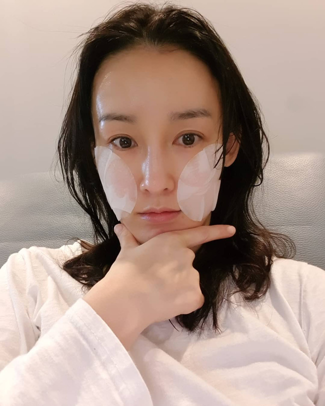 Làn da sẽ không nhận được bất cứ lợi lộc gì từ sản phẩm chống lão hóa, nếu bạn vướng 5 lỗi sau đây-2