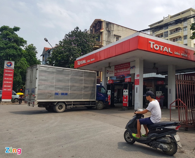 Cây xăng thông báo hết hàng, chỉ bán dầu và xăng E5-1