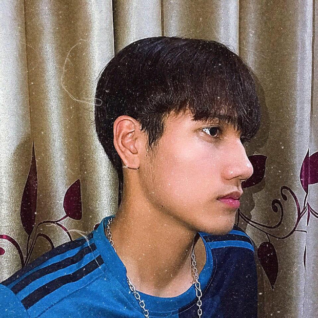 Nam sinh vô tư đắp mặt nạ giữa giờ giải lao khiến ai nấy cười ngặt nghẽo, soi nhan sắc thật mới thấy sức mạnh của làm đẹp là đây!-2