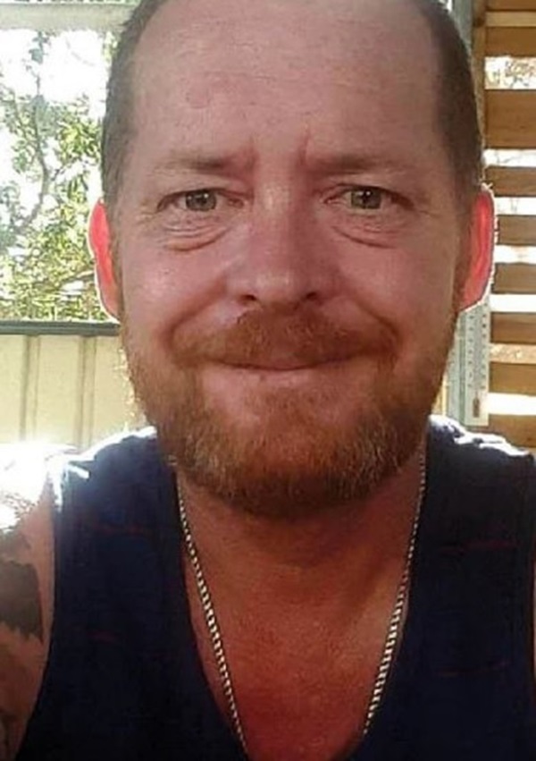 Bé gái 4 tuổi mắc hội chứng Down bị bố bỏ đói đến chết trong cũi, cảnh tượng nơi hiện trường khiến những người chứng kiến ám ảnh-2