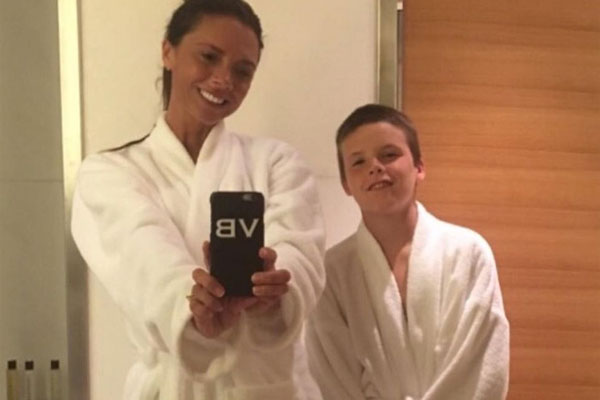 Báo Mỹ đưa tin vợ chồng David Beckham nhiễm COVID-19 do dự tiệc từ tháng 3, kéo theo 2 nhân viên đi cùng dương tính-4