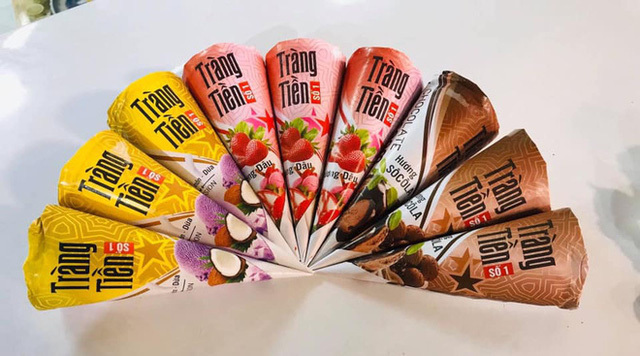 Bóc mẽ gian thương với một chi tiết trên kem ốc quế 2.000 đồng bán rầm rộ-1