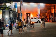 Hà Nội: Cháy lớn tại cây xăng Hào Nam lúc nửa đêm, người dân la hét, hô hào dập lửa
