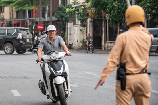 Khi nào CSGT được dừng xe dù tài xế không mắc lỗi?