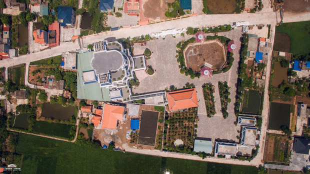 Chủ nhân tòa lâu đài có hẳn sân đỗ trực thăng ở Thái Bình là ai?-2