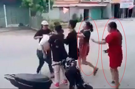 Nữ sinh ở Hà Tĩnh bị nhóm bạn đánh hội đồng phải nhập viện