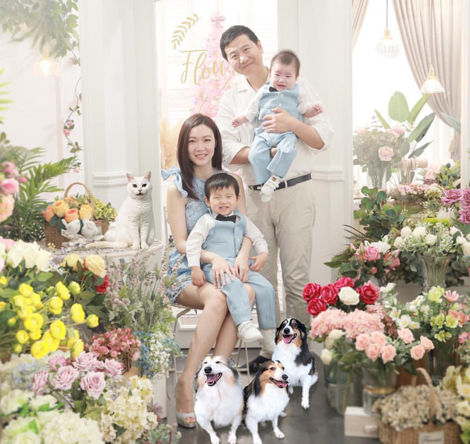 Hoa hậu nổi tiếng là kẻ đào mỏ và cuộc sống bình dân khó tin-10