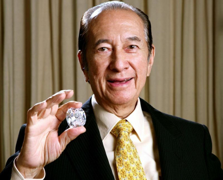 Chỉ 1 câu nói nhưng là bài học khắc cốt ghi tâm giúp con trai ông trùm sòng bạc Macao Hà Hồng Sân thành công hơn người-1