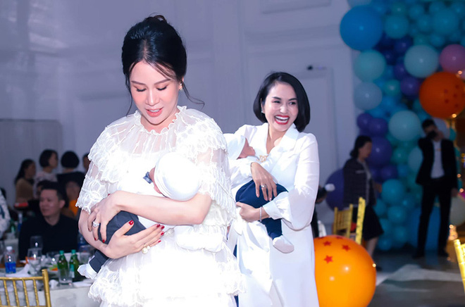 Sắc vóc vợ hai kém 8 tuổi của MC Thành Trung sau khi sinh đôi-3