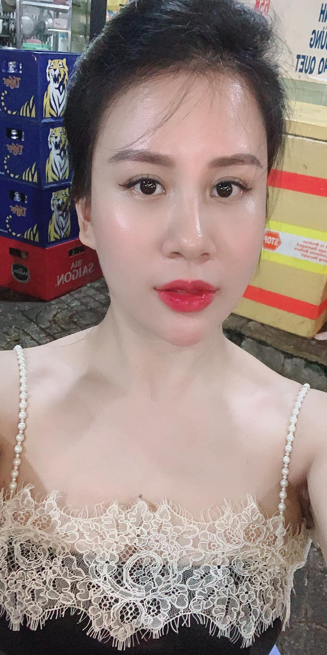 Sắc vóc vợ hai kém 8 tuổi của MC Thành Trung sau khi sinh đôi-8