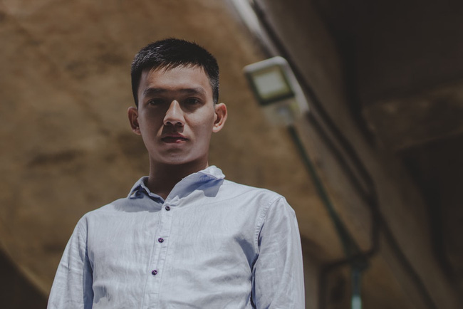 Vừa nghe tôi bàn chuyện cưới vợ, mẹ đã bực bội ném ra 2 tờ giấy báo khiến tôi điêu đứng và choáng nặng-1